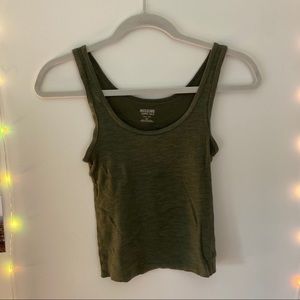 Cropped ribbed tank